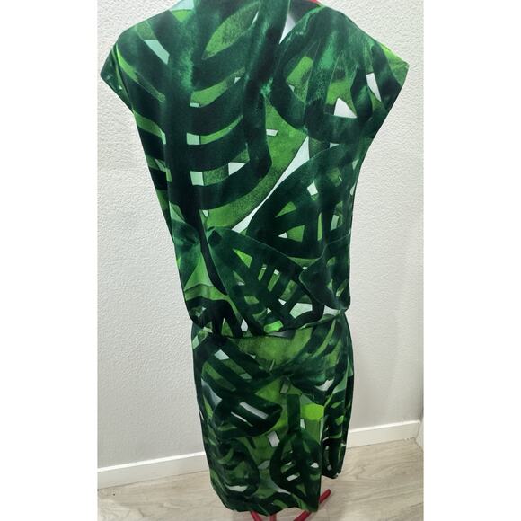 Green Abstract Print Sleeveless Dress Draped Cowl Neck Stylish - Picture 3 of 6